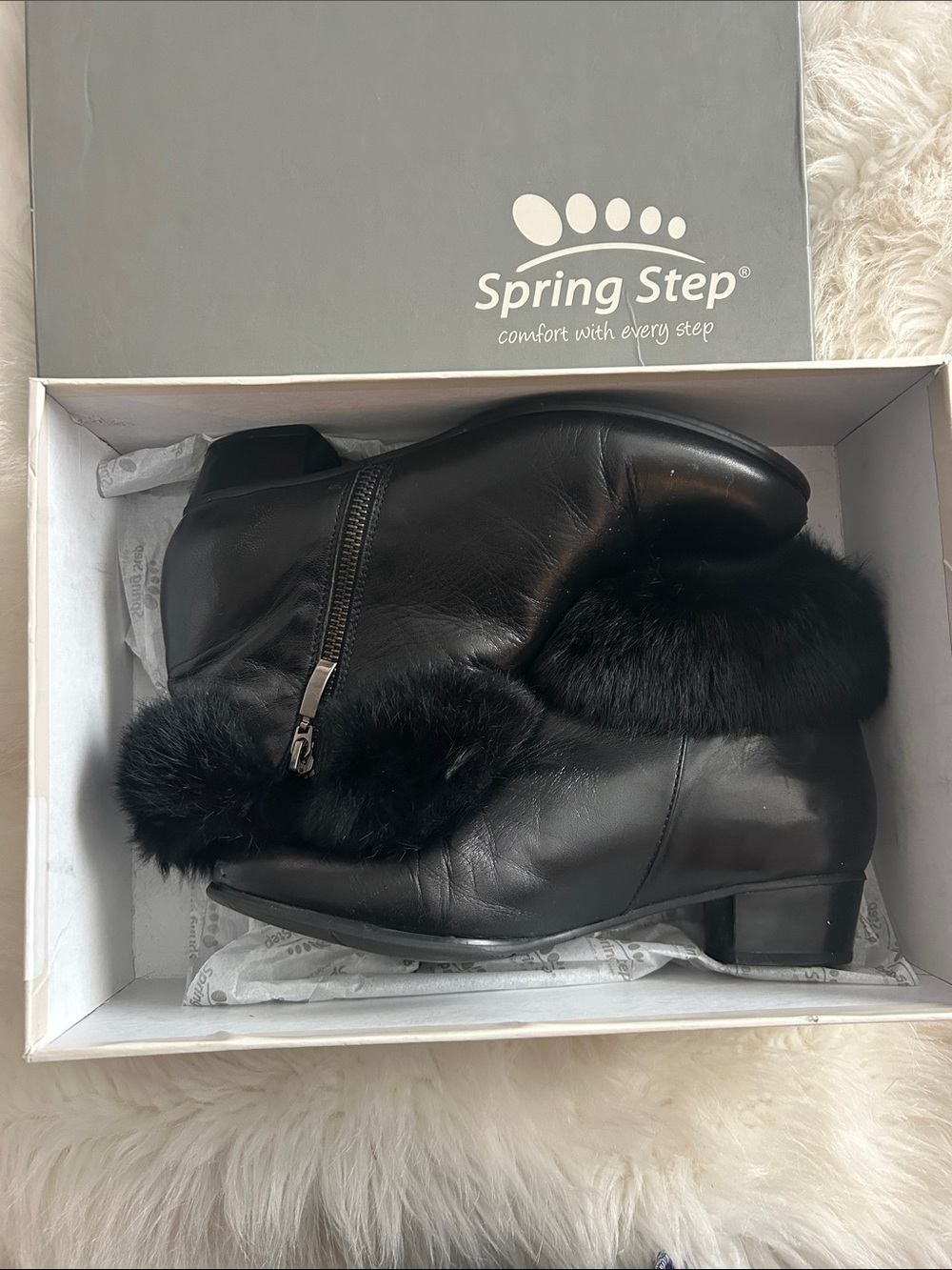 Spring Step leather boots with faux fur trim - Picture 6 of 6